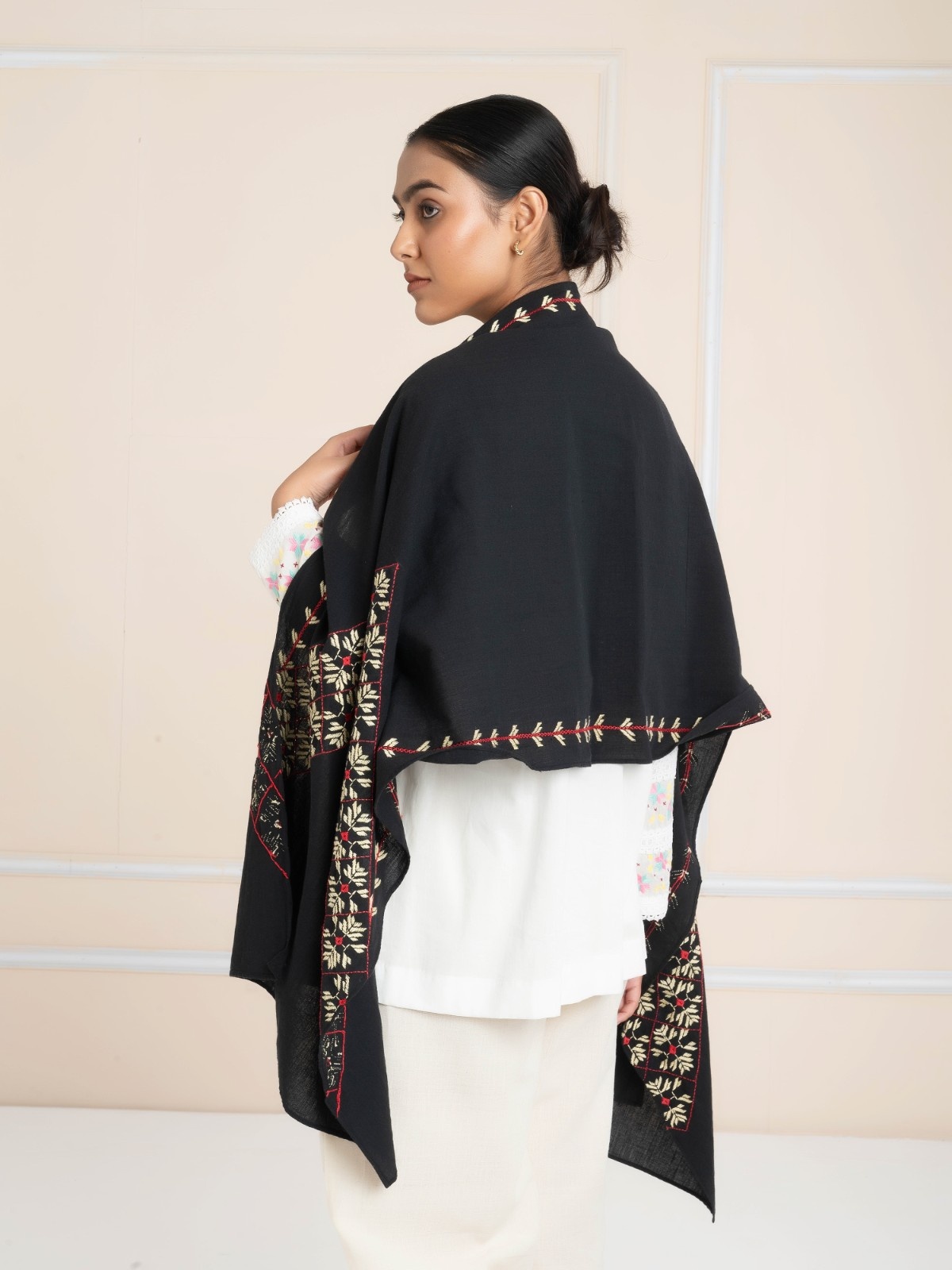 Hand Embroidered Stole Black