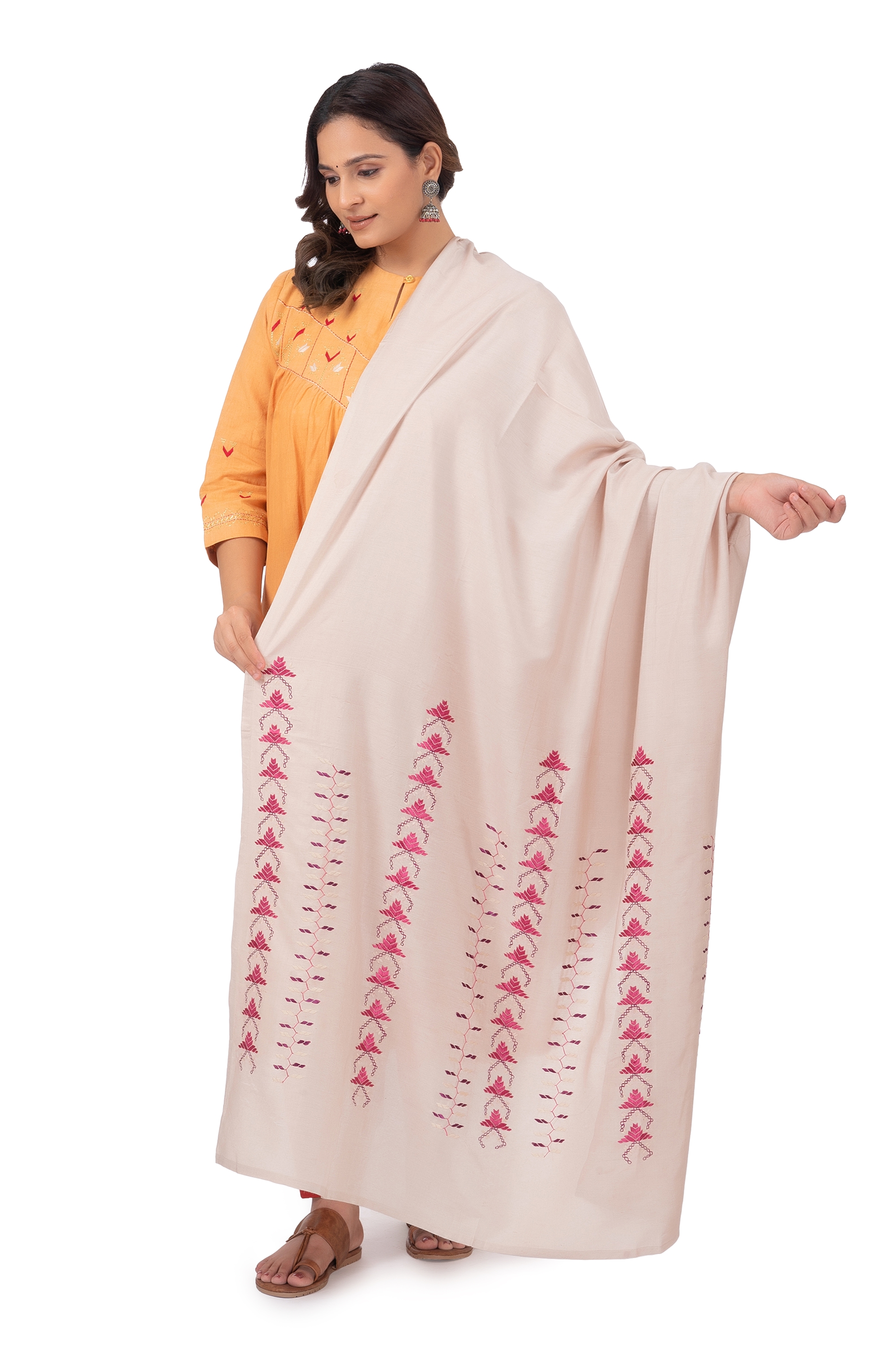 Hand Embroidered Dupatta cream