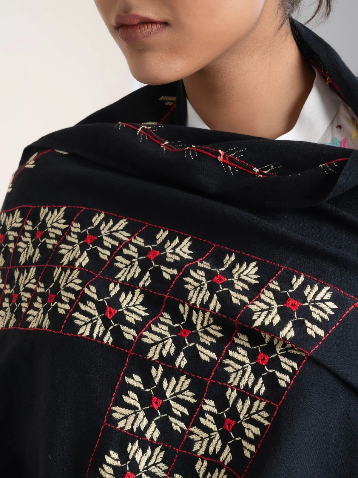 Hand Embroidered Stole Black